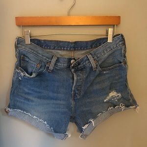 Levi high waisted distressed shorts (28)